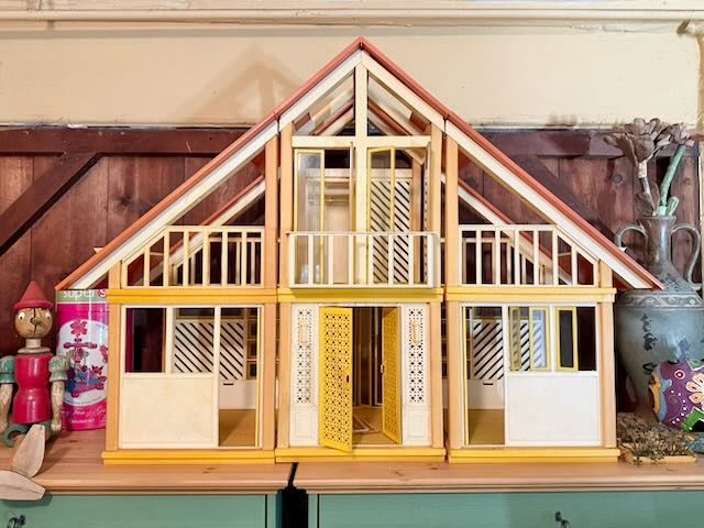 Barbie doll house