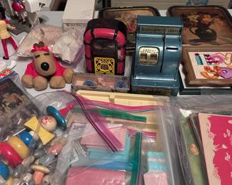 Vtg banks and books