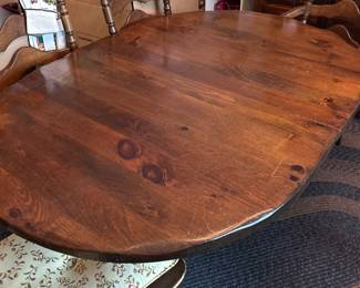 Ethan Allen pine 6 chairs and dining room table with 2 leaves