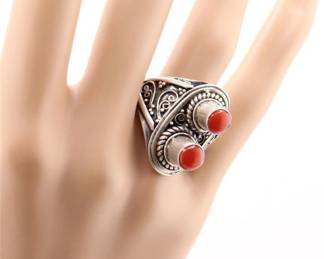 Unique Vintage 925 ring w Red Coral Stones