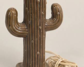Cactus-shaped table lamp