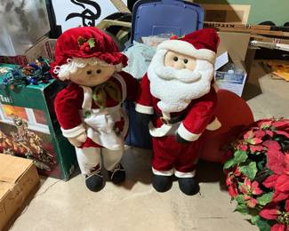 Mr. And Mrs. Claus dolls