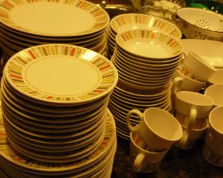 Noritake "Mardi Gras" 109 Pieces
