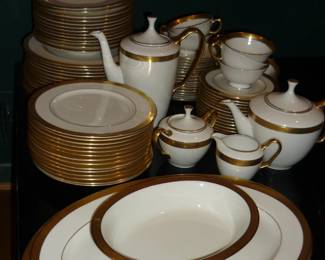 Lenox "Lowell" 92 pieces