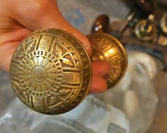 Brassdoorknobs
