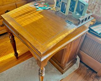 Flip Top Desk