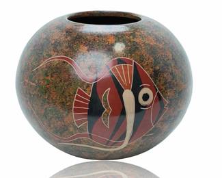 Pedro Guerrero San Juan de Oriente Nicaraguan Art Pottery Fish Vessel Pot