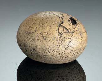 1994 Windstone Editions Melody Peña Hatching Dragon Dinosaur Egg Figurine