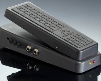 Behringer Hellbabe HB01 Optical Wah-Wah Guitar Effects Pedal