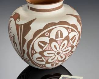 Zuni Pueblo Pottery Randy Nahohai Heartline Deer Pot Jar - Signed 1999