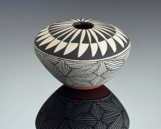 Acoma Pueblo Native American Seed Jar Pottery by Charlene Ortiz - Signed 1992