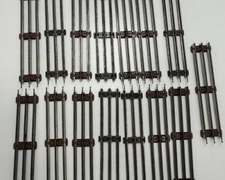 Lionel O Gauge Tubular Train Track Lot: 14 Straight & 7 Curved Pieces