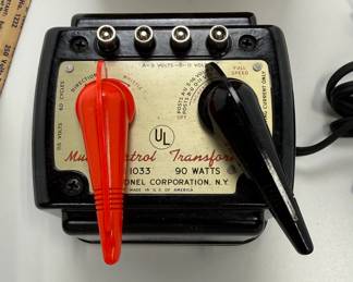 Lionel No. 1033 Multi-Control 90-Watt Transformer with Original Box & Manual