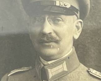 WWI Imperial German Prussian Officer Portrait Photo Iron Cross Gilt Oval Frame