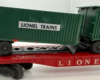 Lionel Postwar 3460 O-Gauge Piggyback Flatcar with Fruehauf Trailers