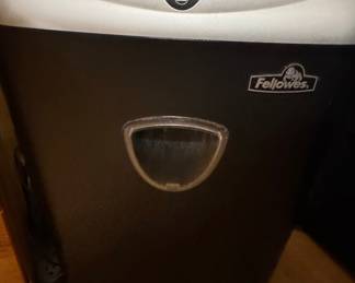 Fellowes Powershred PS-14Cs Paper Shredder
