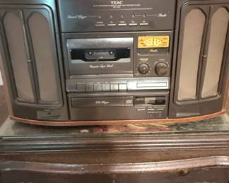 TEAC GF-330 Nostalgia Music System