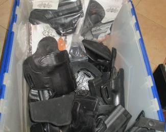 Holsters / NO GUNS 