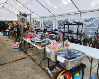 Grab bags, Compound Bows, Tree Climber, Golf Clubs