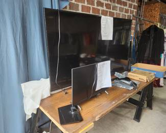 Large and Small Smart TVs, TV wall mount