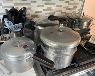 Pressure cookers and cookware