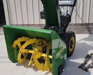 1 John Deere TRS 27 Snowblower