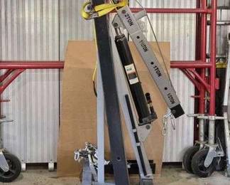 1 LARIN EH 2FBL Hydraulic Foldable Shop Hoist 2 Ton