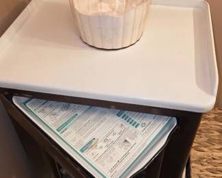 Pull out shelf