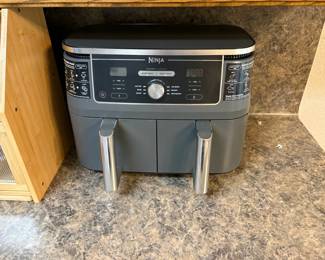 KITCHEN APPLIANCES.