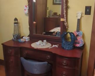 Colonial Revival Mahogany Vanity with Mirror by Drexel