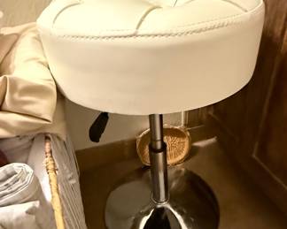 Contemporary Adjustable Swivel Vanity Stool