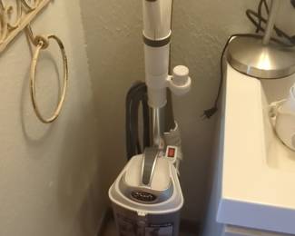 Shark Navigator Lift-Away Professional Upright Vacuum