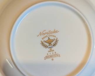 Noritake Buenavista 9728 Bone China Dinnerware Set