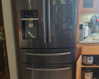 Samsung RF28R7201SG 28 cu. ft. 4-Door French Door Refrigerator in Black Stainless Steel
