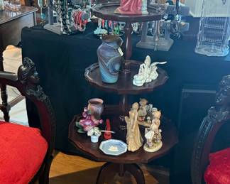 Circular Dumbwaiter Tiered Table