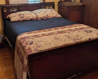 Vintage Sleigh Style Full Bed Frame