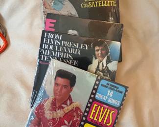 Elvis Presley miniature Collection (Vinyl Records)