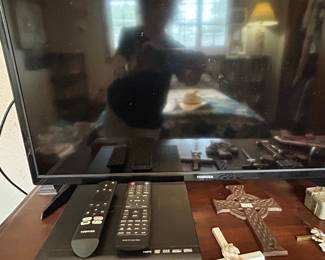 Toshiba 32" 720p HD LED Television