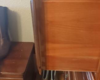Ethan Allen Furniture French Provincial Style Five-Drawer Chest