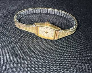 Pulsar Quartz Women's Wristwatch