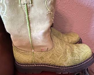 Justin Boots Women's Light Green Embossed Floral Western Boots