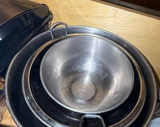 Vintage Nesting Aluminum Mixing Bowls