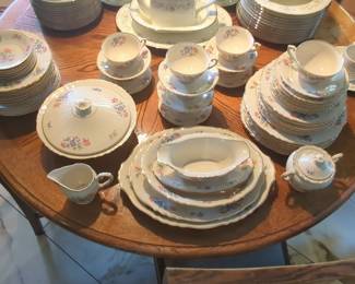 Aberdeen China ABE3 Pattern Floral Dinnerware Set