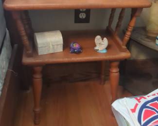 Vintage Ethan Allen Two-Tier Side Table with Turned Legs