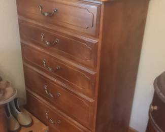 Ethan Allen Furniture French Provincial Style Five-Drawer Chest