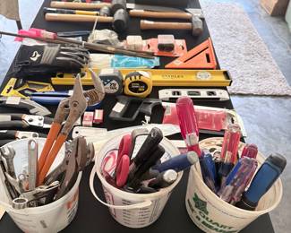 lots of vintage craftsman screwdrivers
