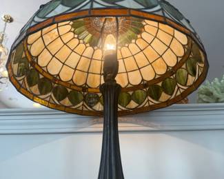 Tiffany Style Stained Glass Table Lamp