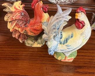 CIC China Rooster and Hen Salt and Pepper Shakers