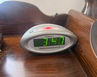 Time Alarm Clock Radio