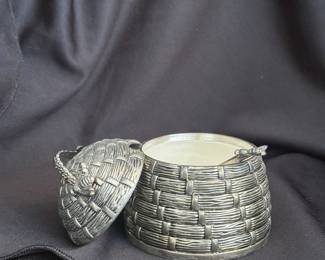 Beehive Honey Pot with Dipper